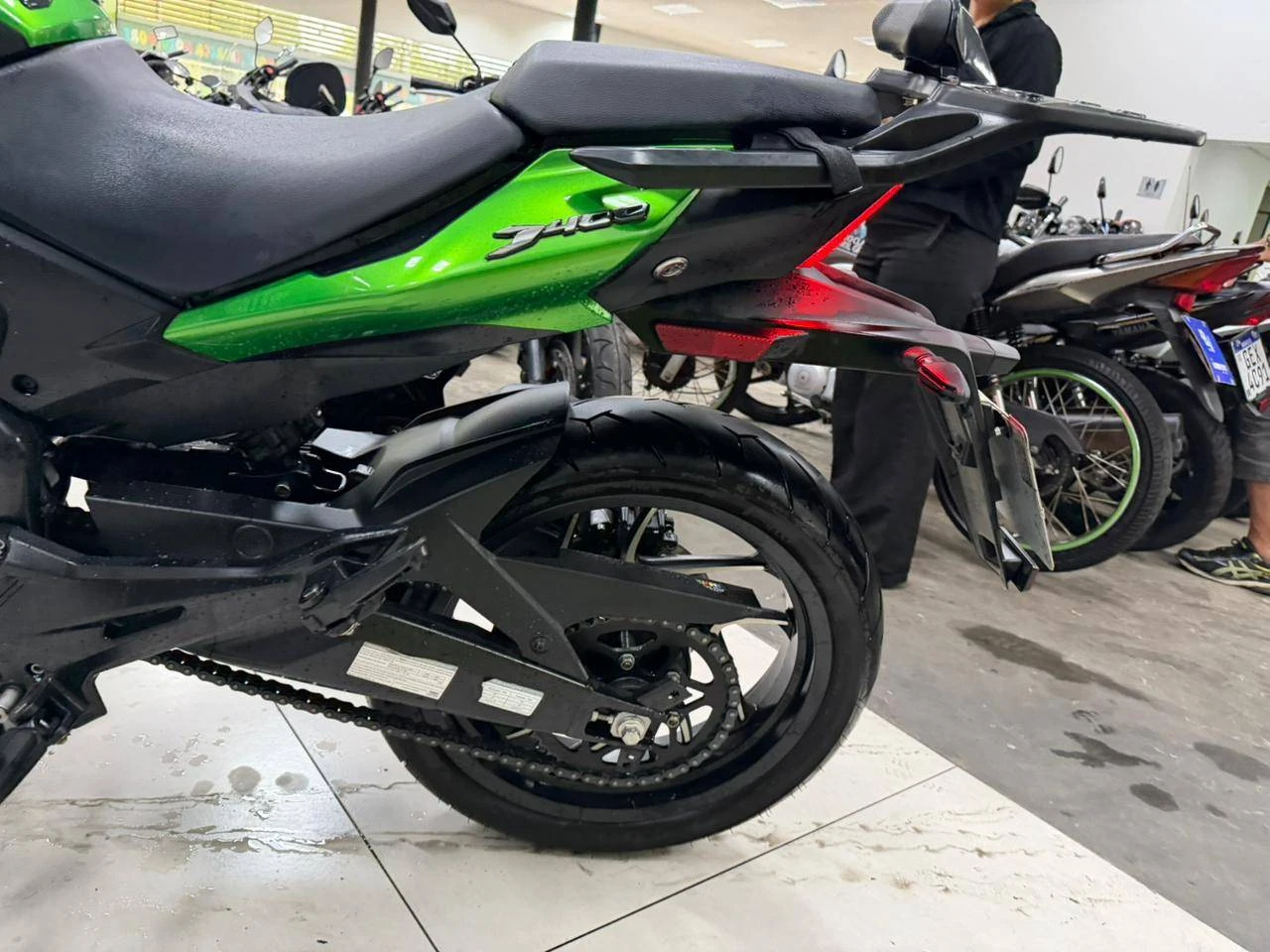 BAJAJ DOMINAR 400