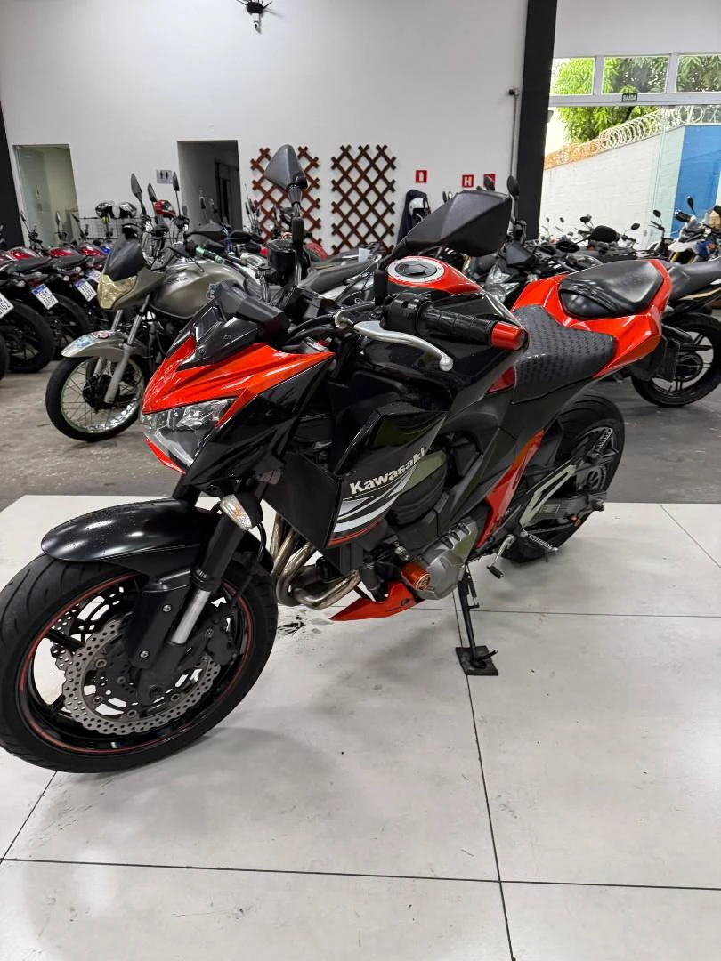 KAWASAKI Z800