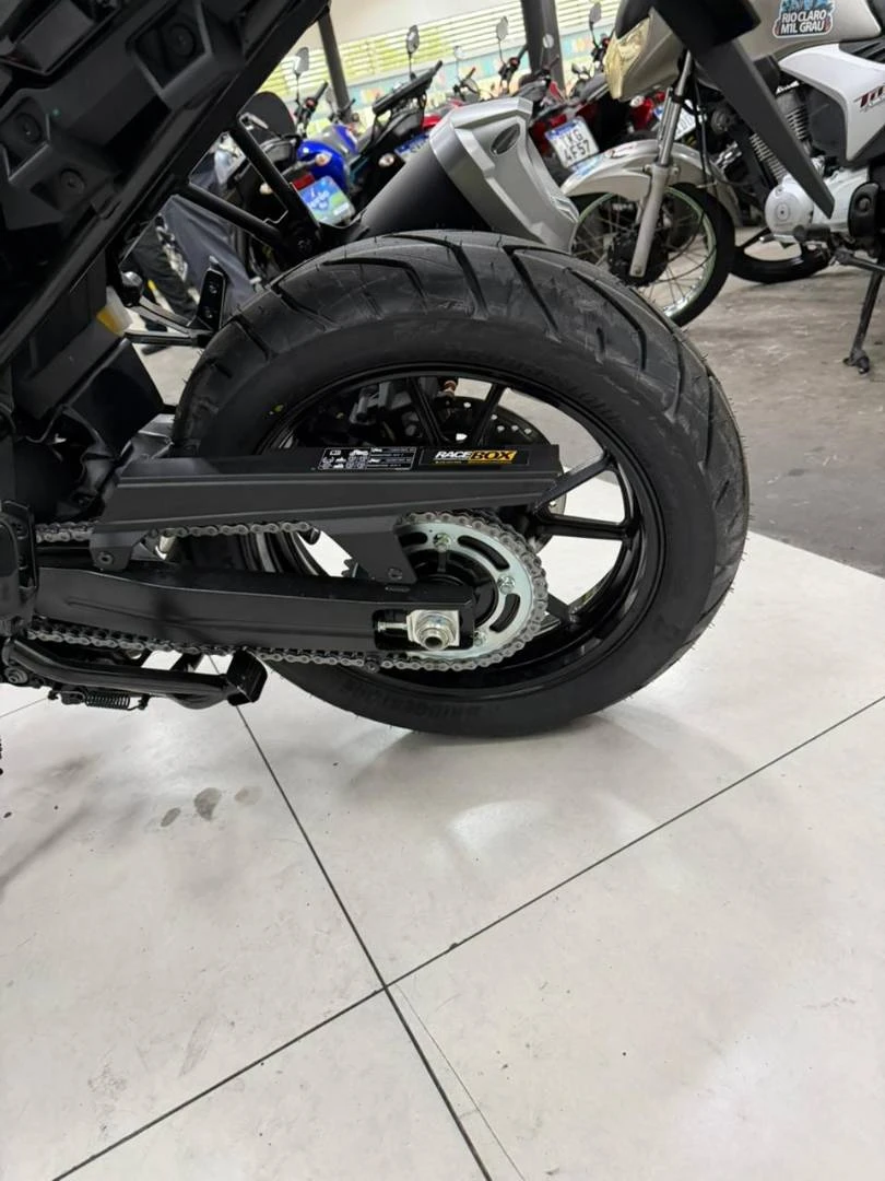 SUZUKI V STROM 1050