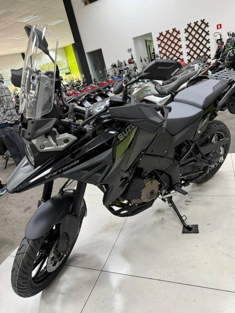 SUZUKI V STROM 1050