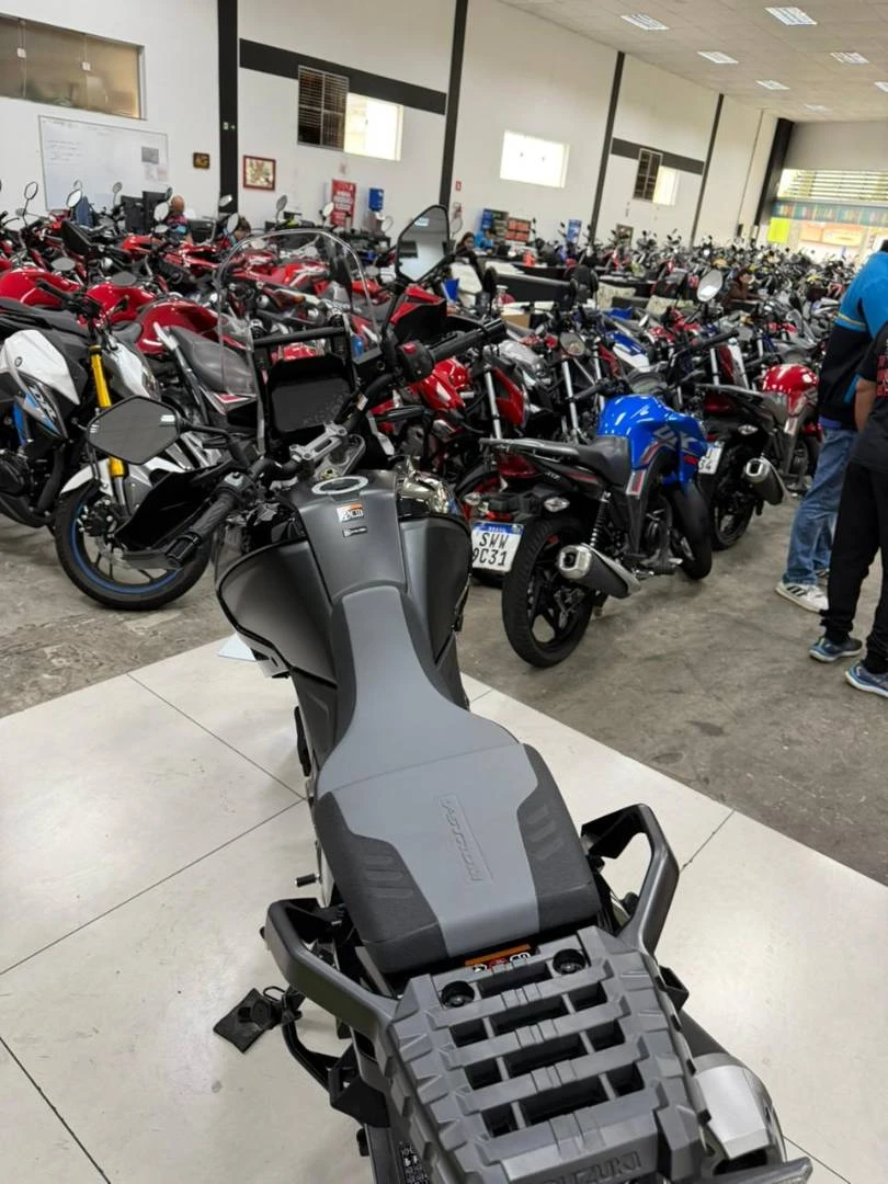 SUZUKI V STROM 1050