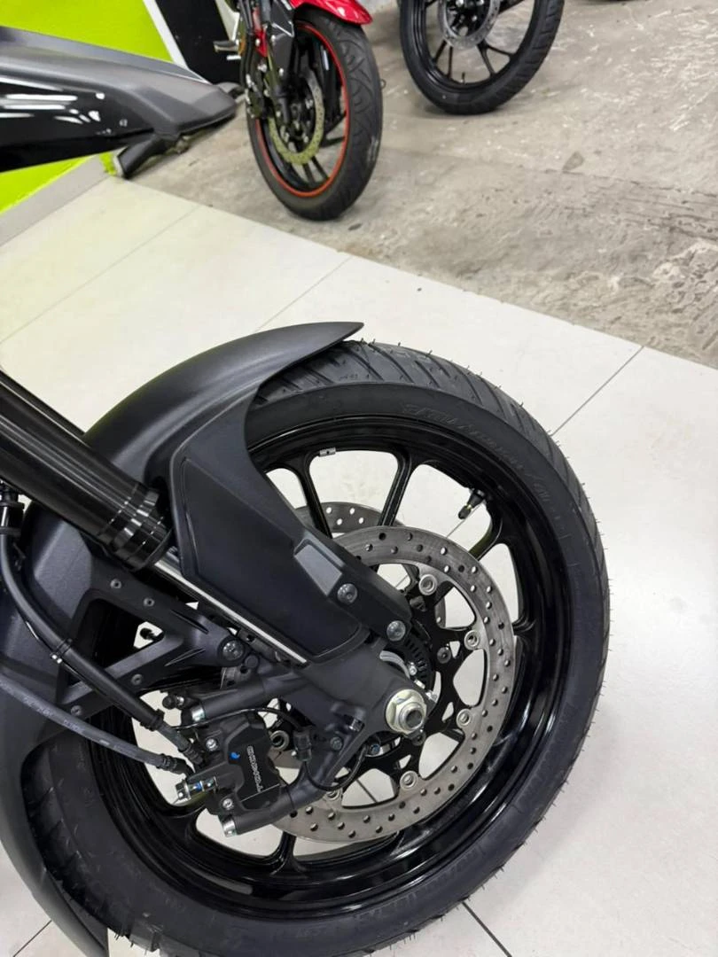 SUZUKI V STROM 1050