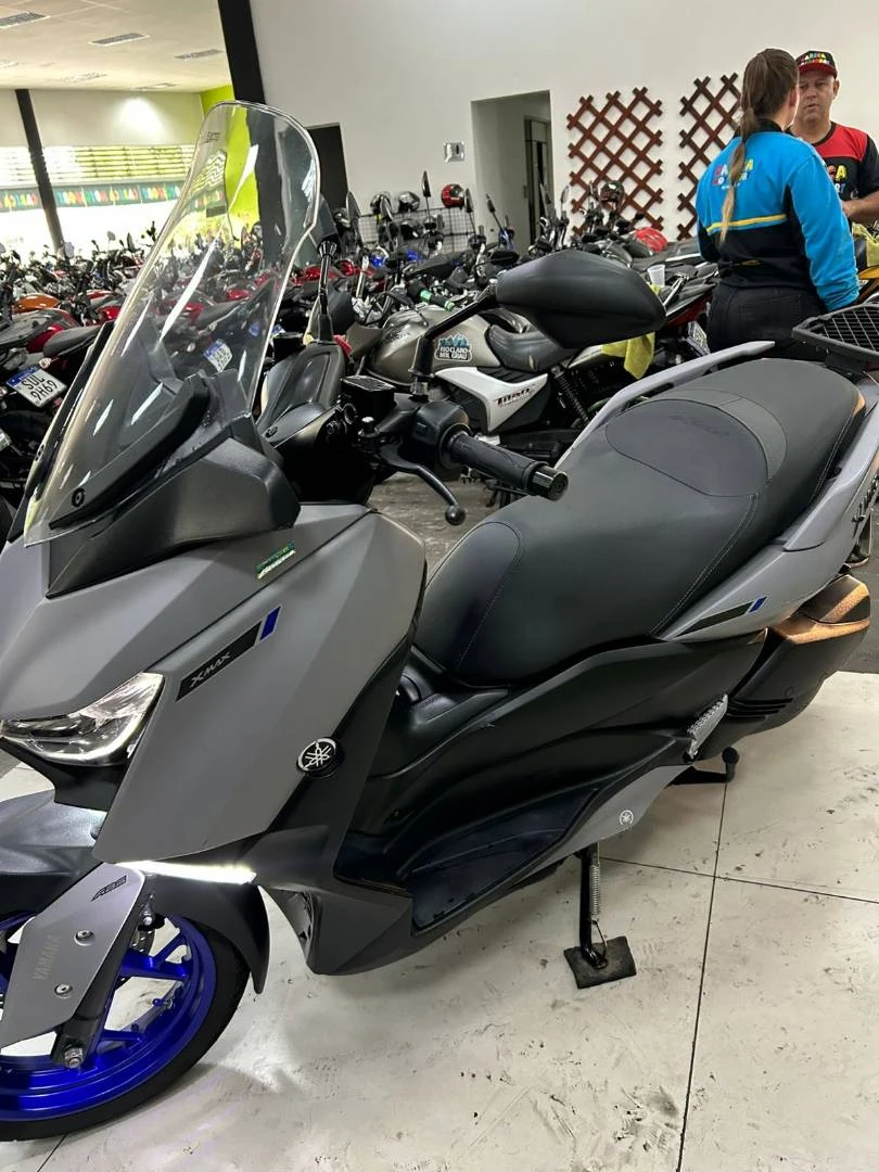 YAMAHA XMAX 250 CONNECTED ABS