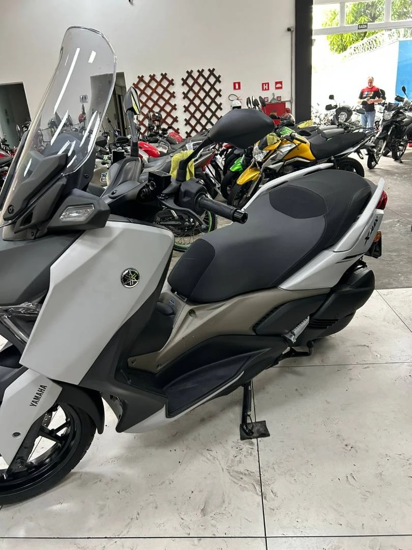 YAMAHA XMAX 250 CONNECTED ABS