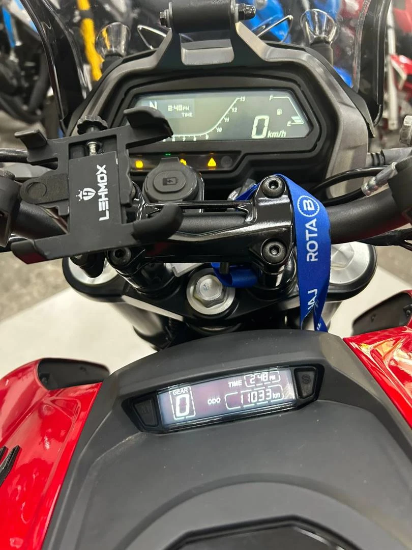 BAJAJ DOMINAR 400