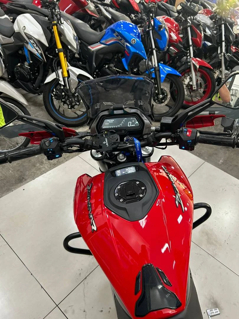 BAJAJ DOMINAR 400