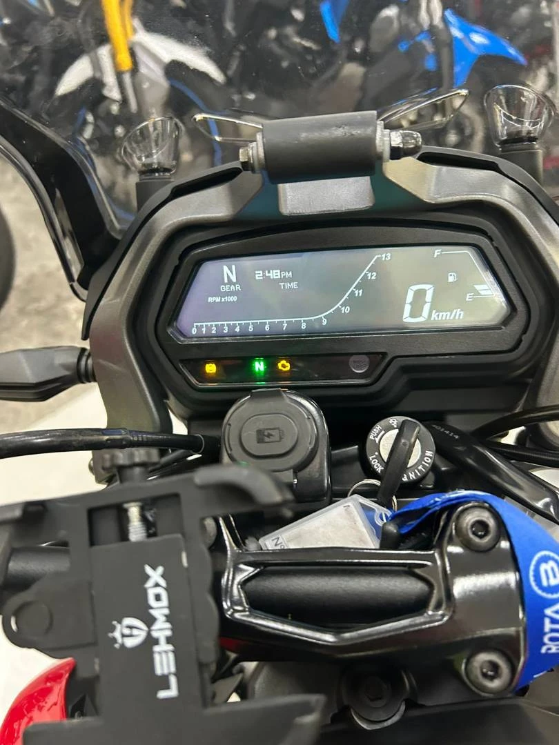 BAJAJ DOMINAR 400