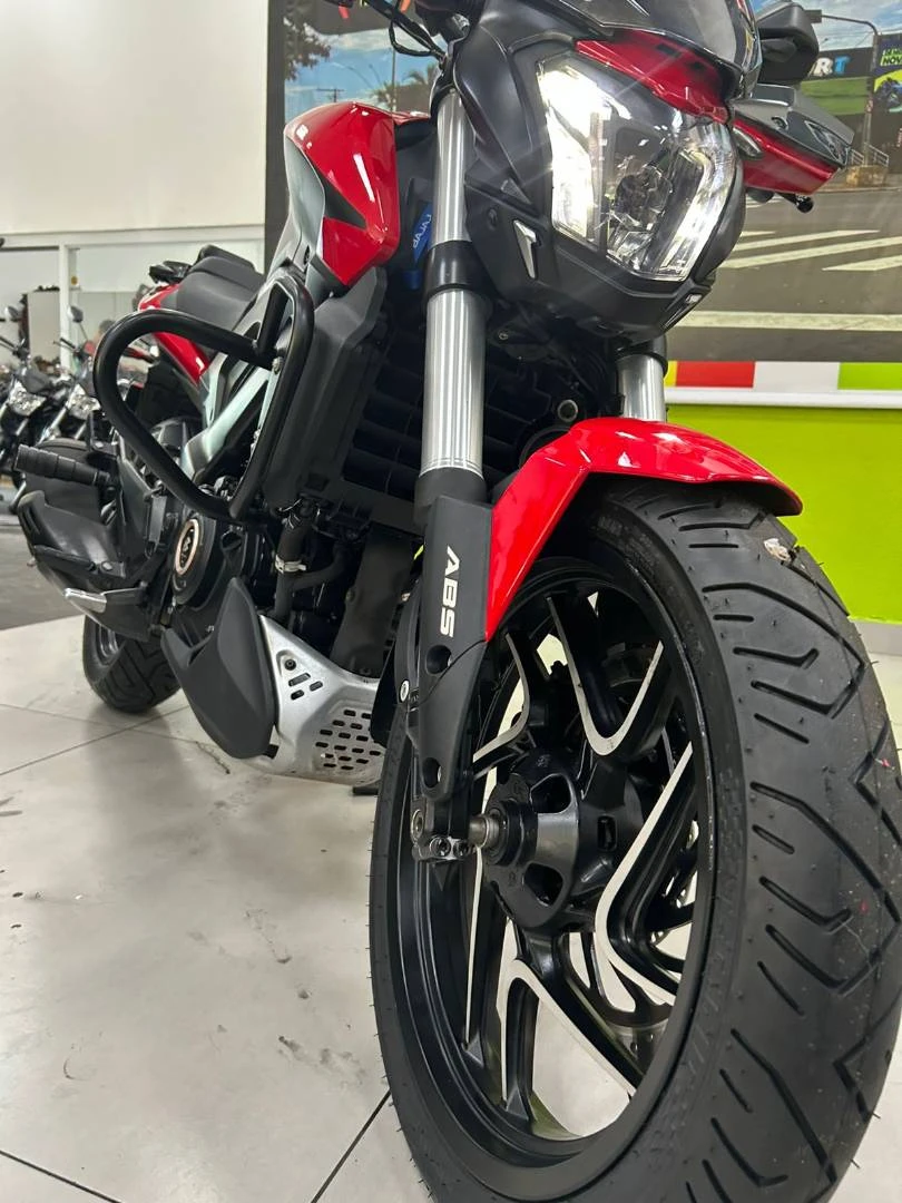 BAJAJ DOMINAR 400