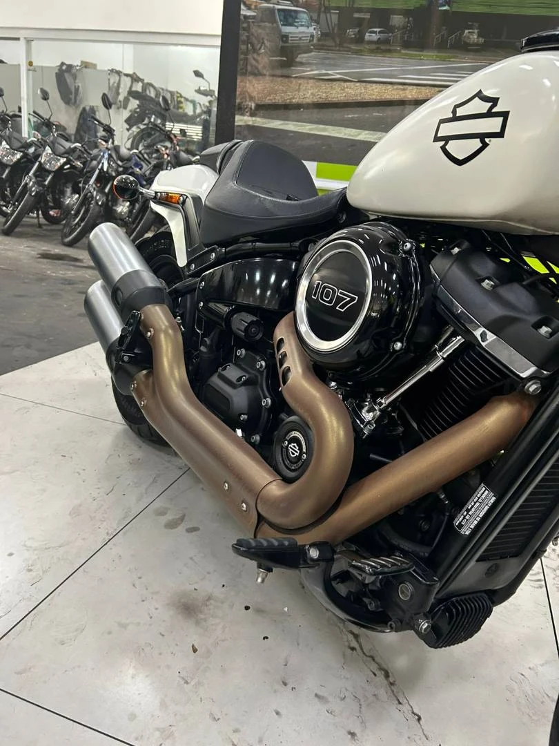 HARLEY-DAVIDSON DYNA FAT BOB 114