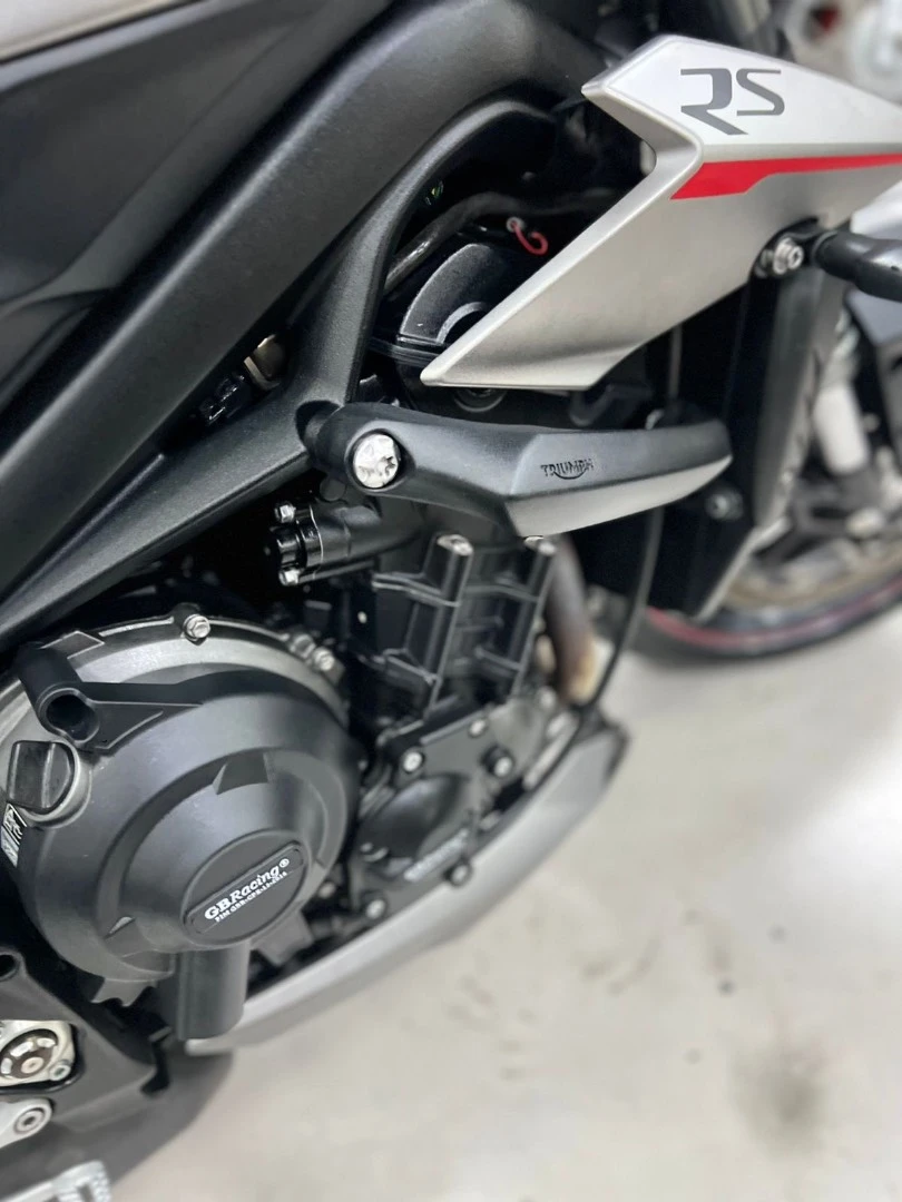 TRIUMPH STREET TRIPLE 765 RS