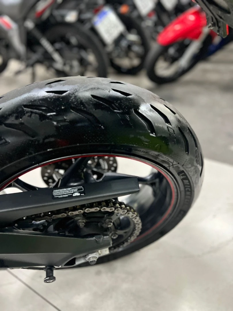 TRIUMPH STREET TRIPLE 765 RS