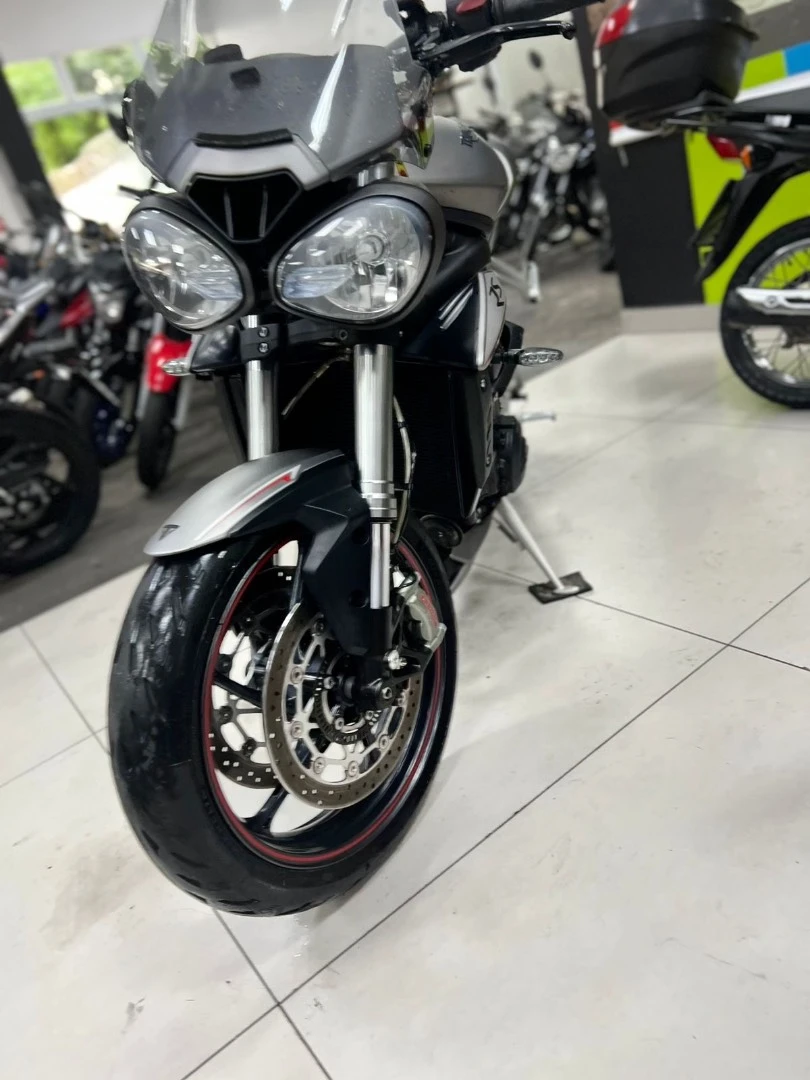 TRIUMPH STREET TRIPLE 765 RS
