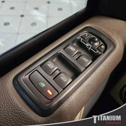 LAND ROVER DISCOVERY 4