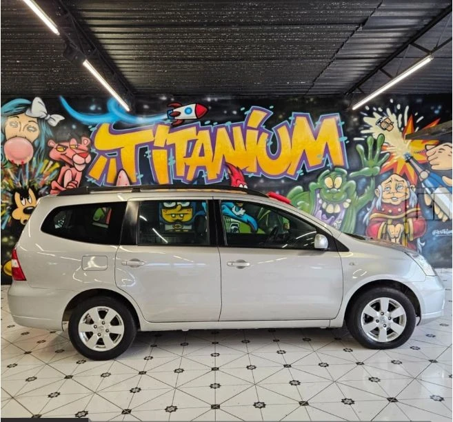 NISSAN GRAND LIVINA