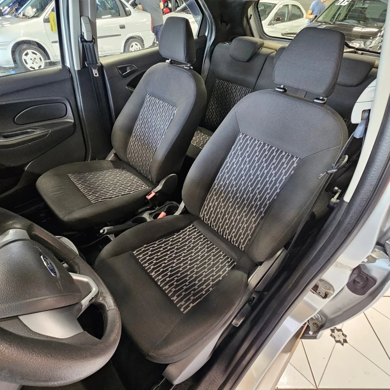 FORD KA