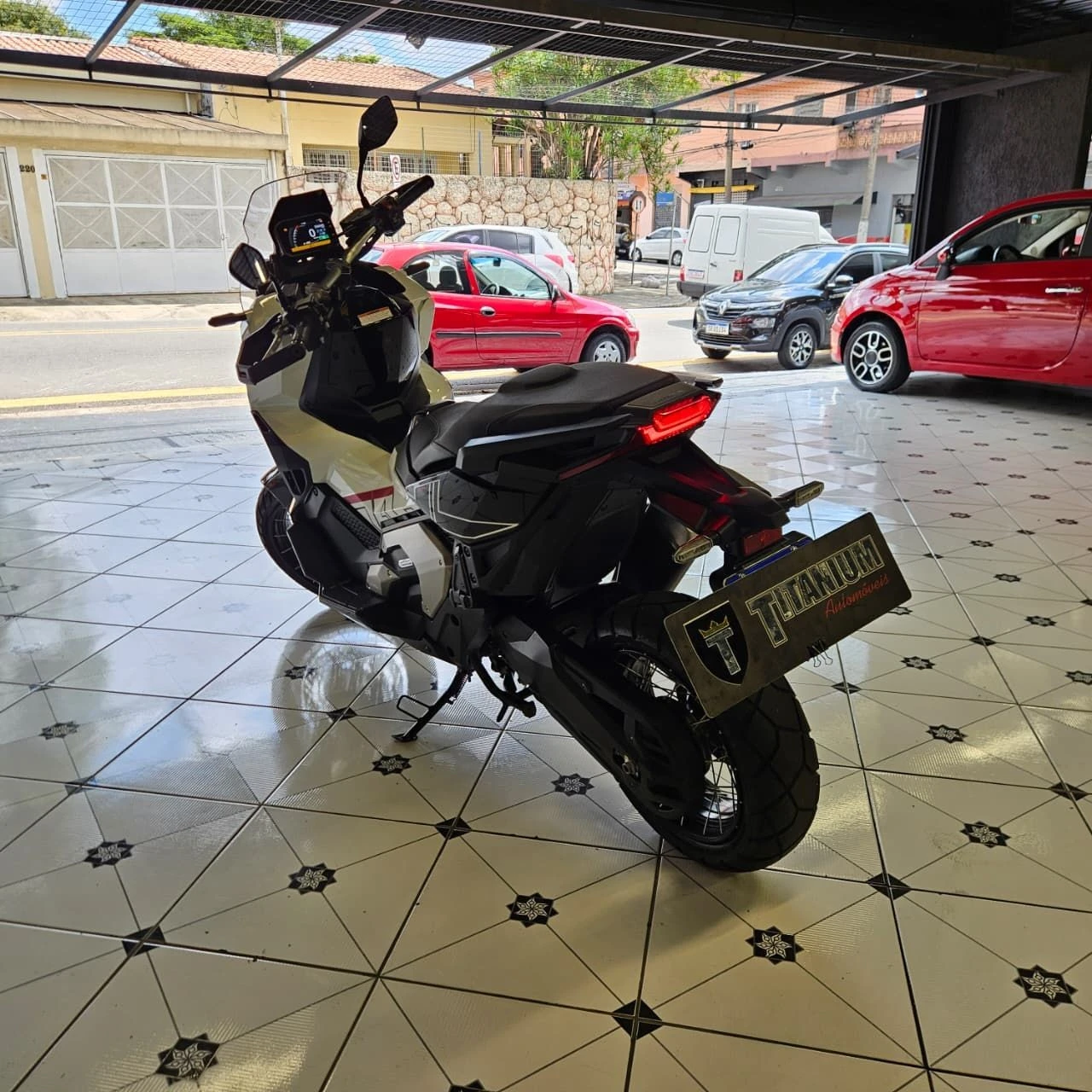 HONDA X-ADV