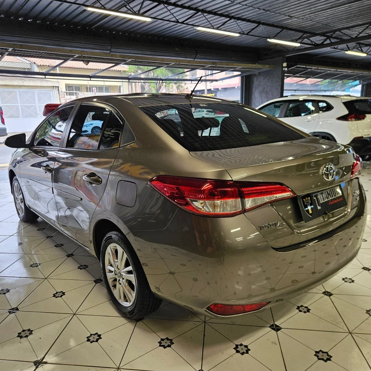 TOYOTA YARIS
