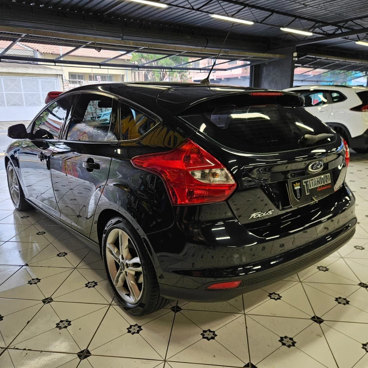 FORD FOCUS