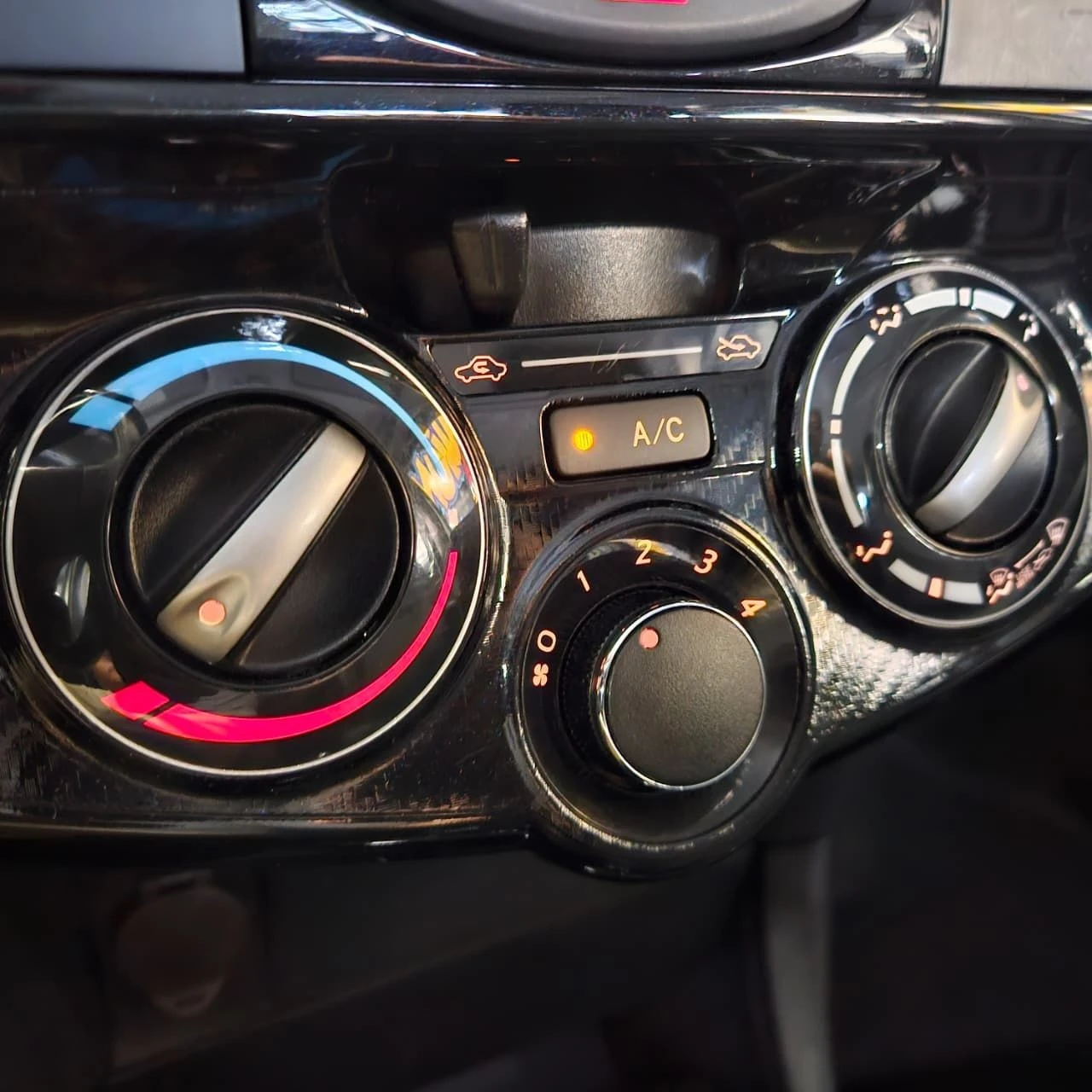 TOYOTA ETIOS