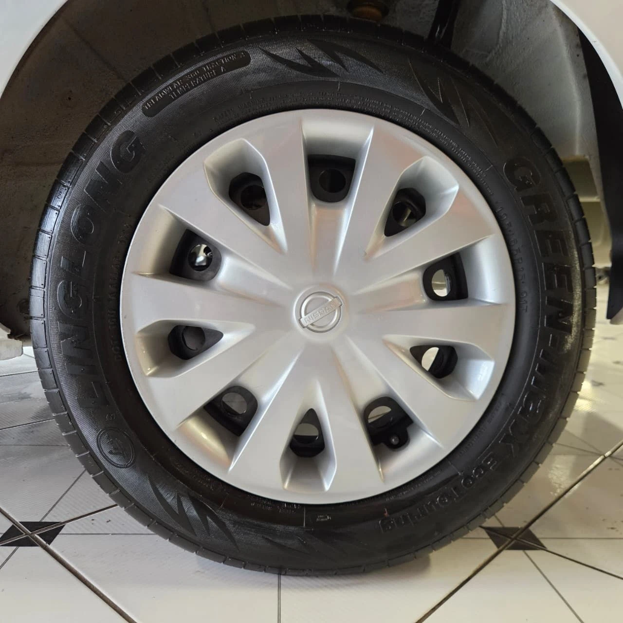 NISSAN VERSA
