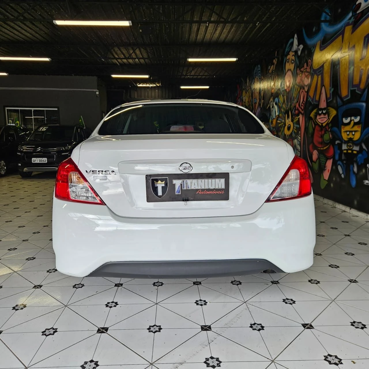 NISSAN VERSA