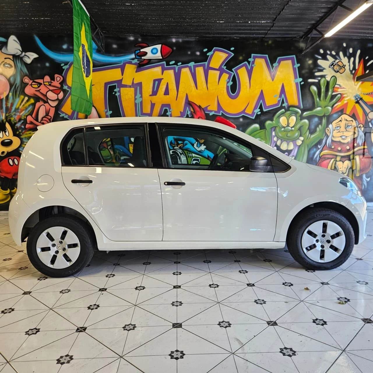 VOLKSWAGEN UP