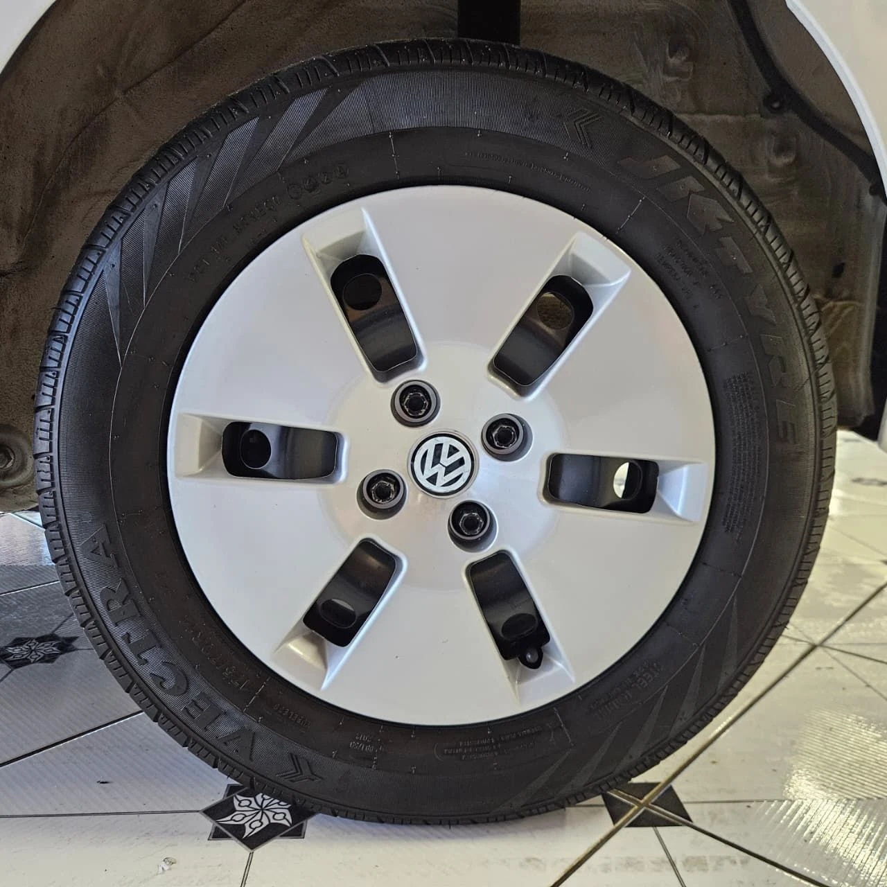 VOLKSWAGEN UP