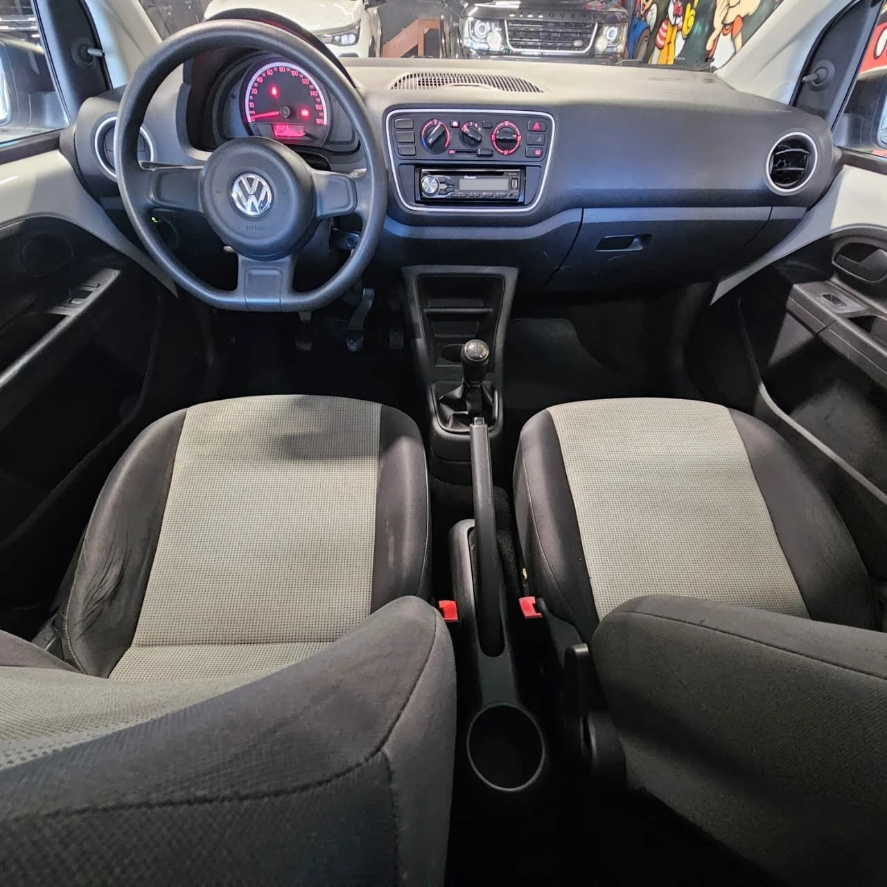 VOLKSWAGEN UP