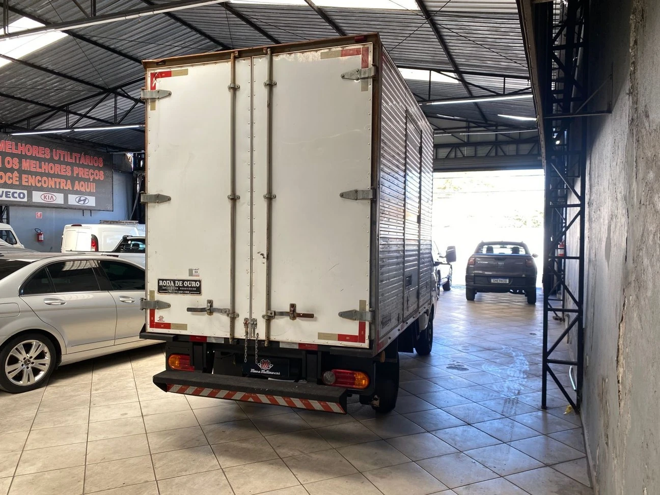 HYUNDAI HR