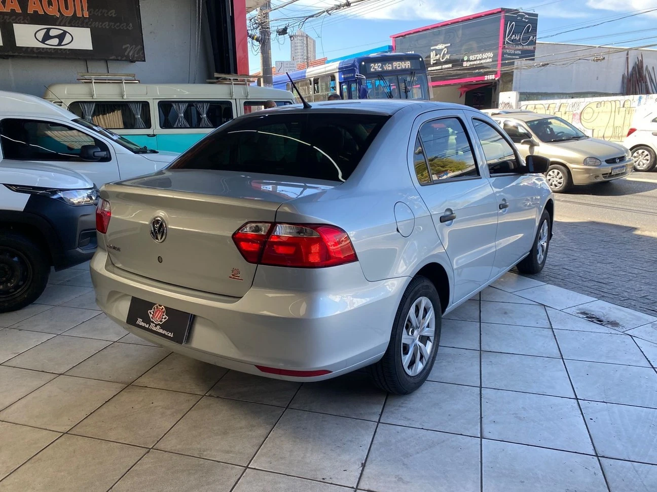 VOLKSWAGEN VOYAGE