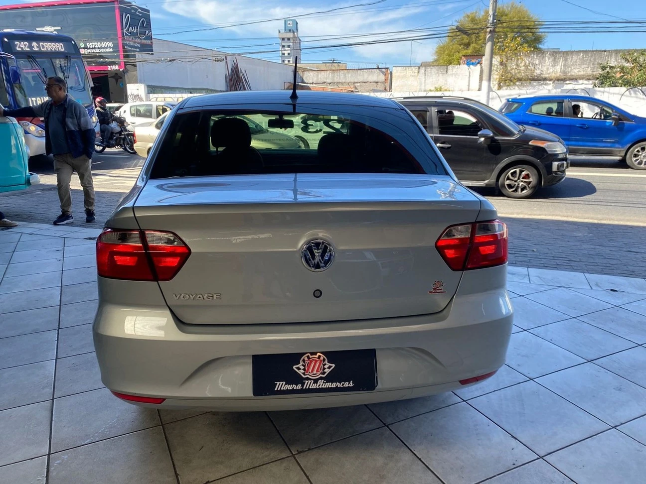VOLKSWAGEN VOYAGE