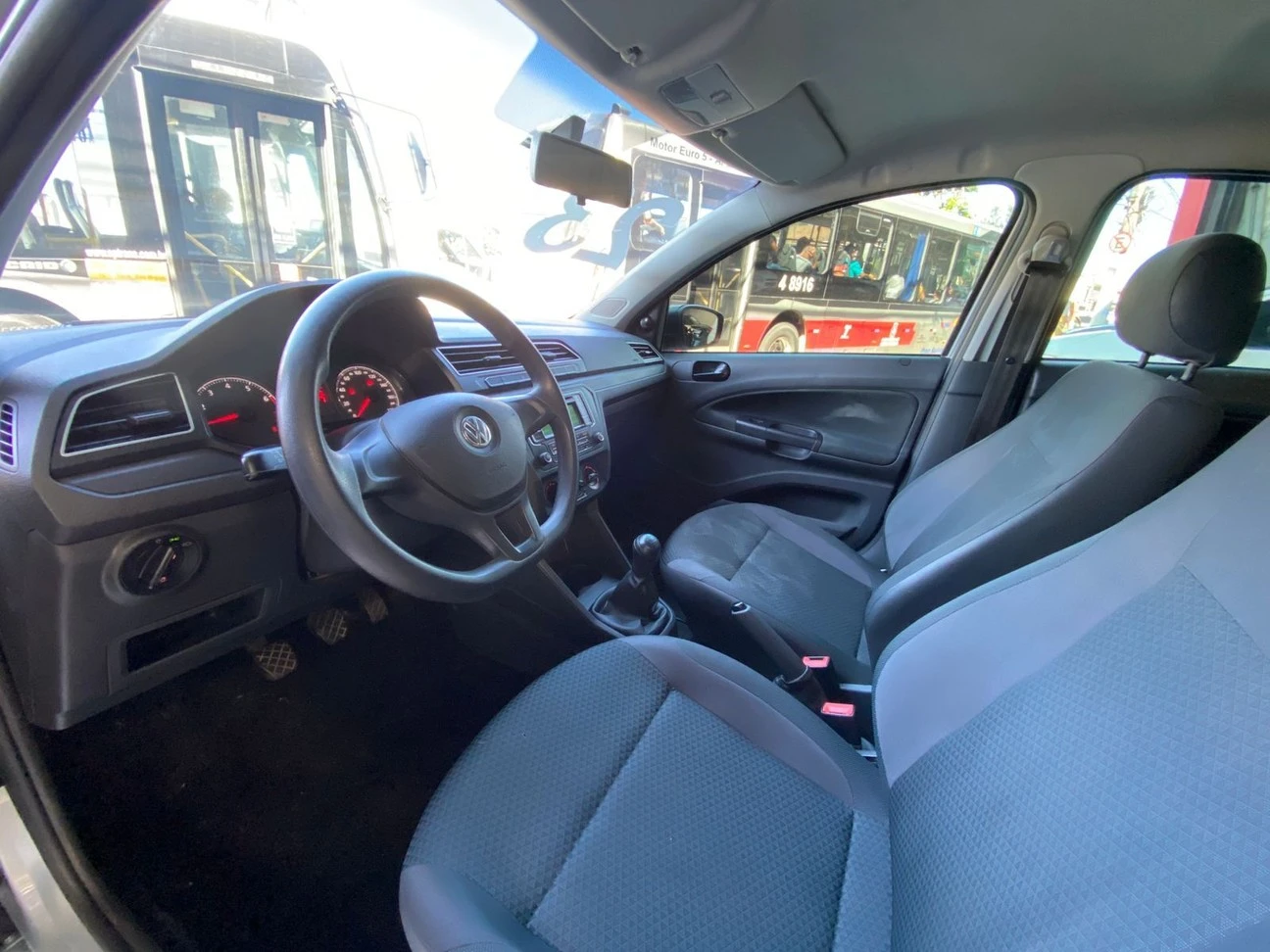 VOLKSWAGEN VOYAGE