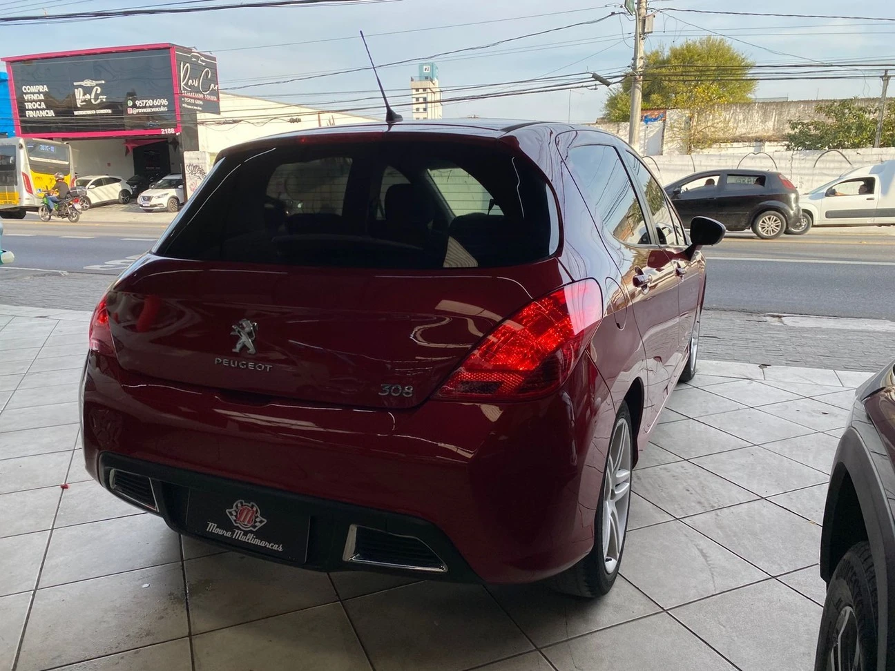 PEUGEOT 308