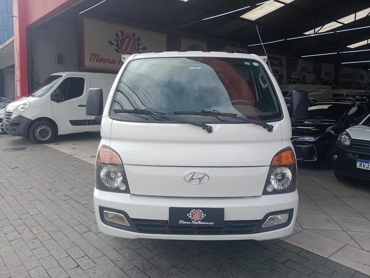 HYUNDAI HR