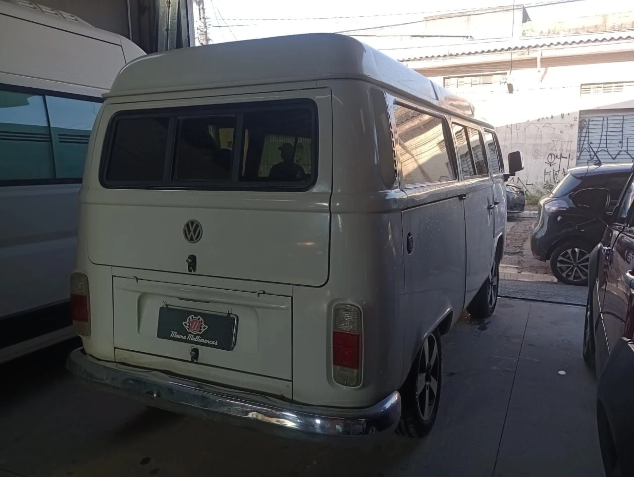 VOLKSWAGEN KOMBI