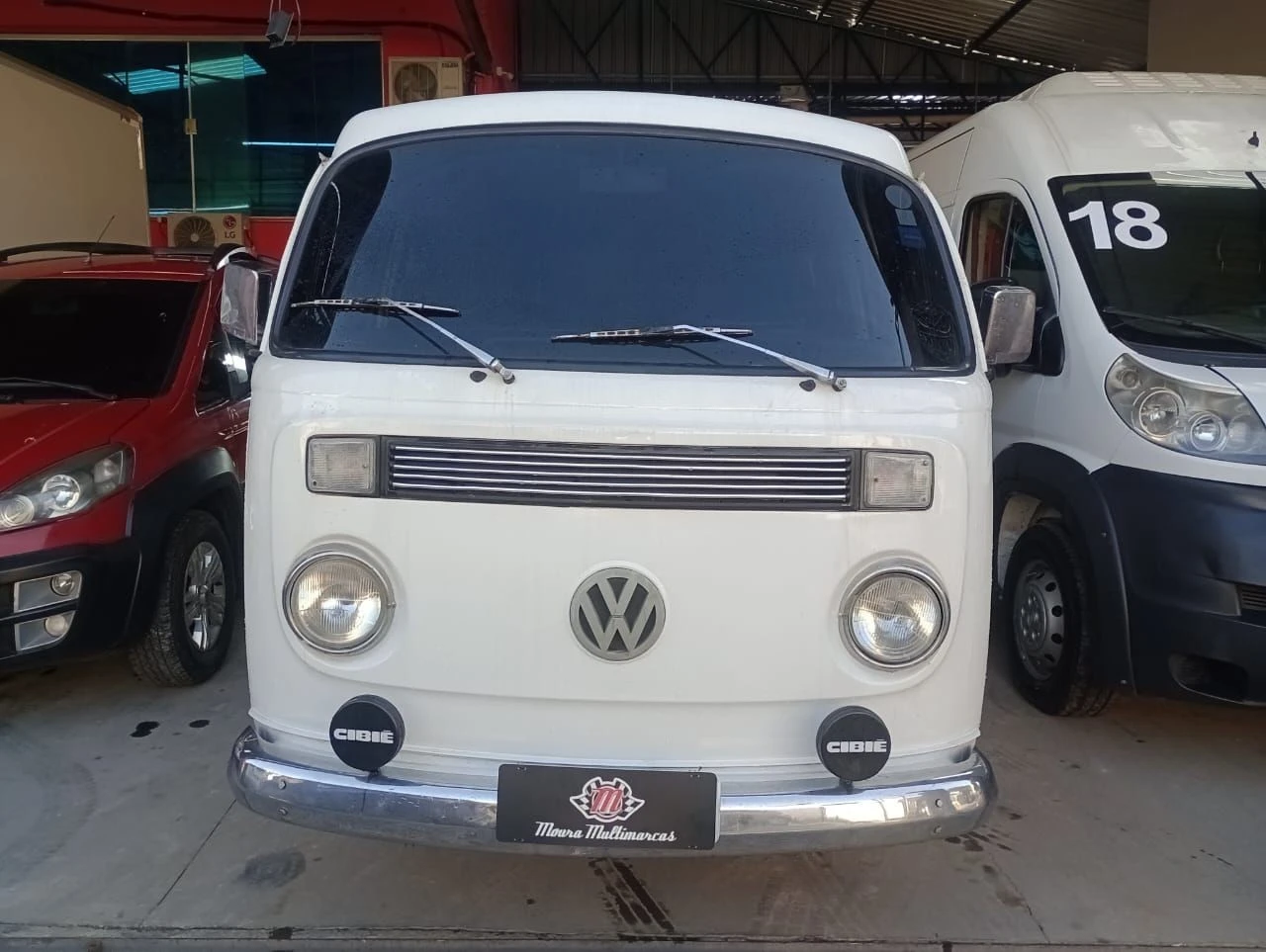 VOLKSWAGEN KOMBI