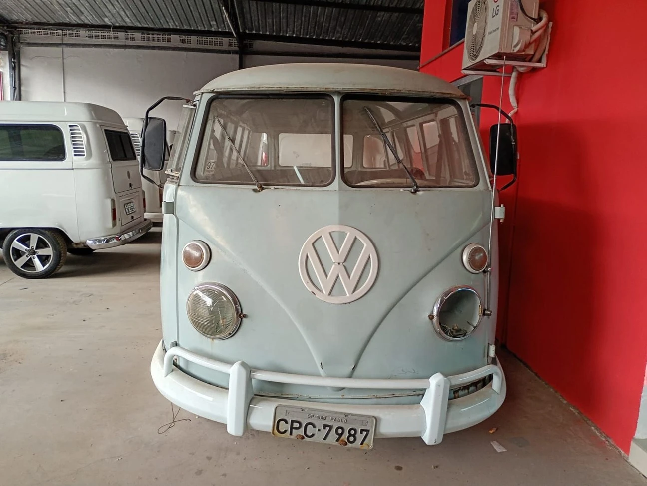 VOLKSWAGEN KOMBI
