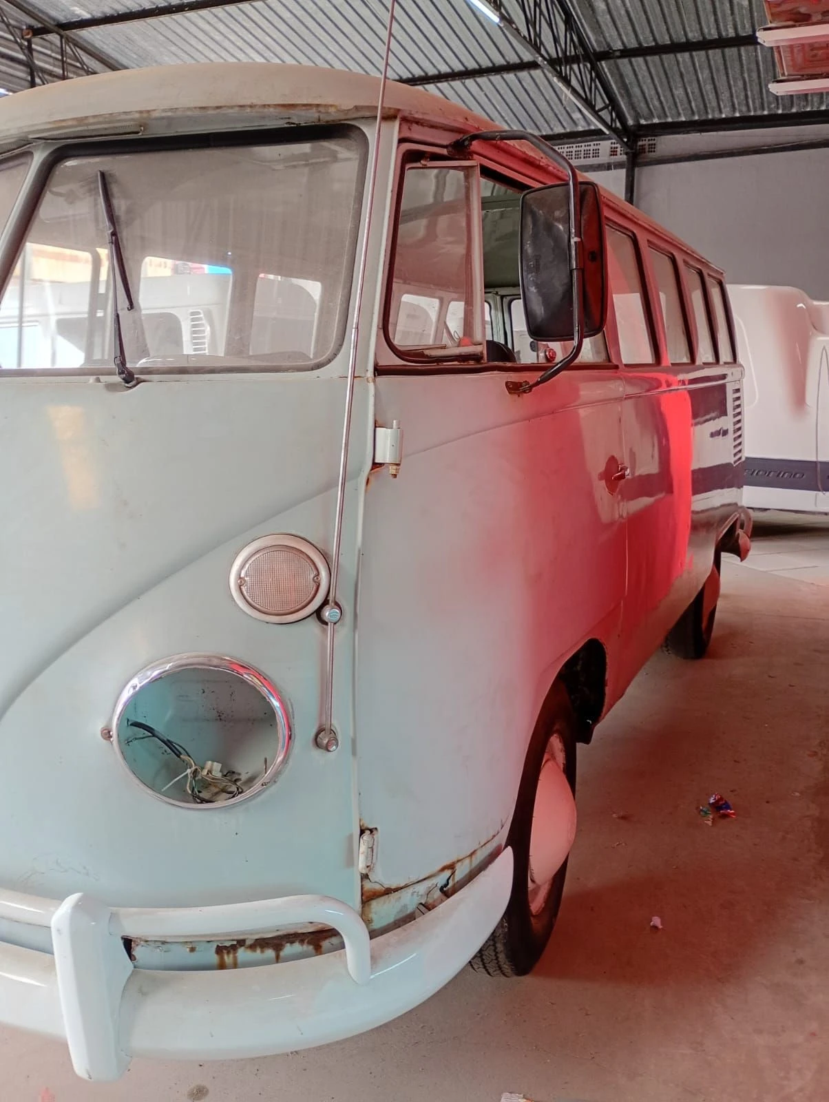 VOLKSWAGEN KOMBI