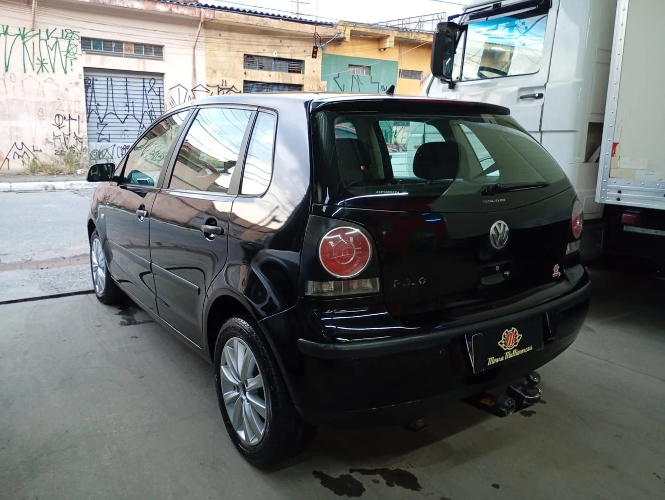 VOLKSWAGEN POLO