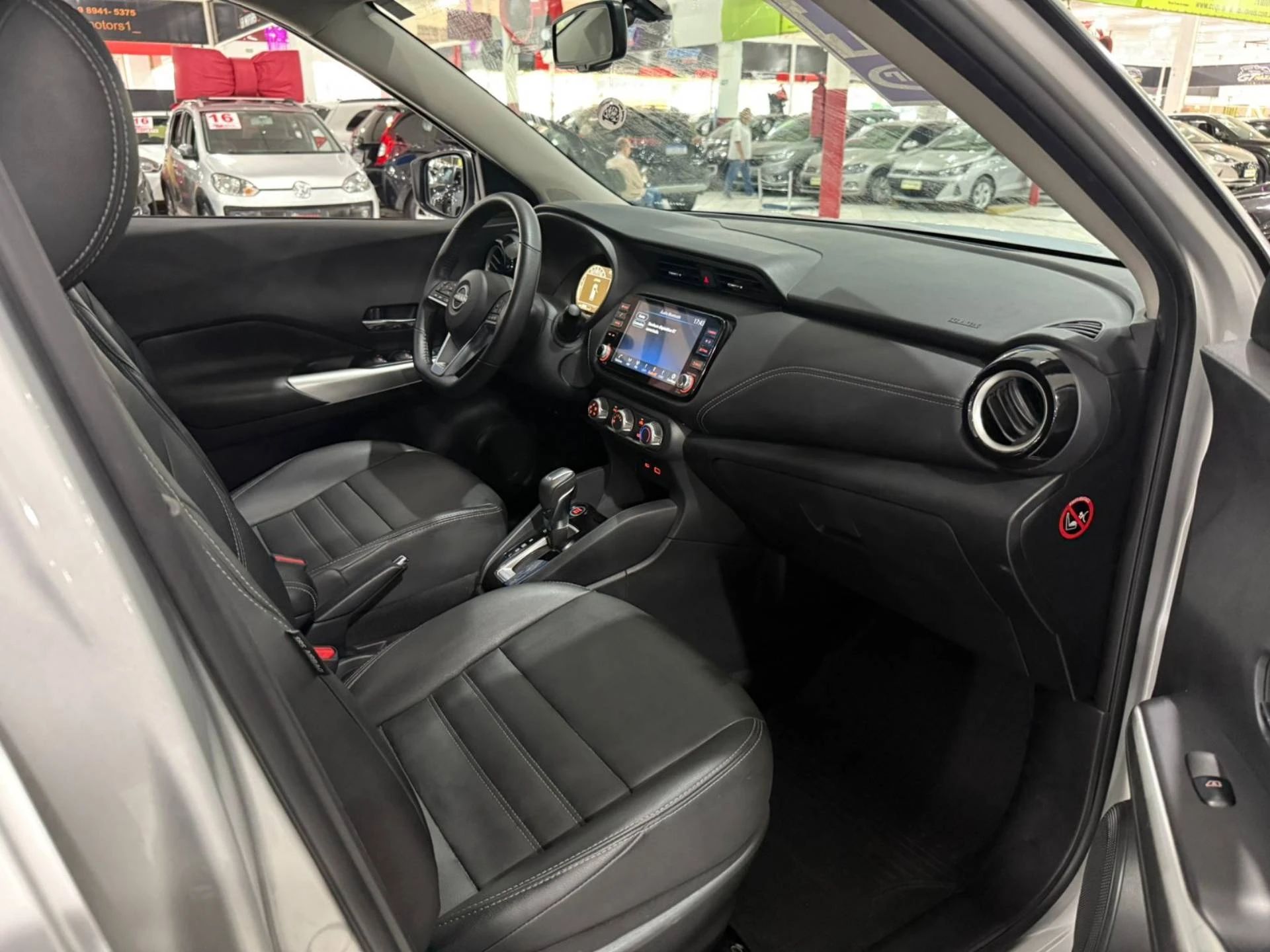 NISSAN KICKS