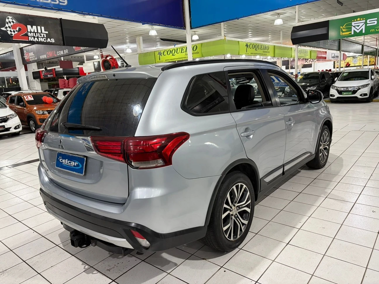 MITSUBISHI OUTLANDER