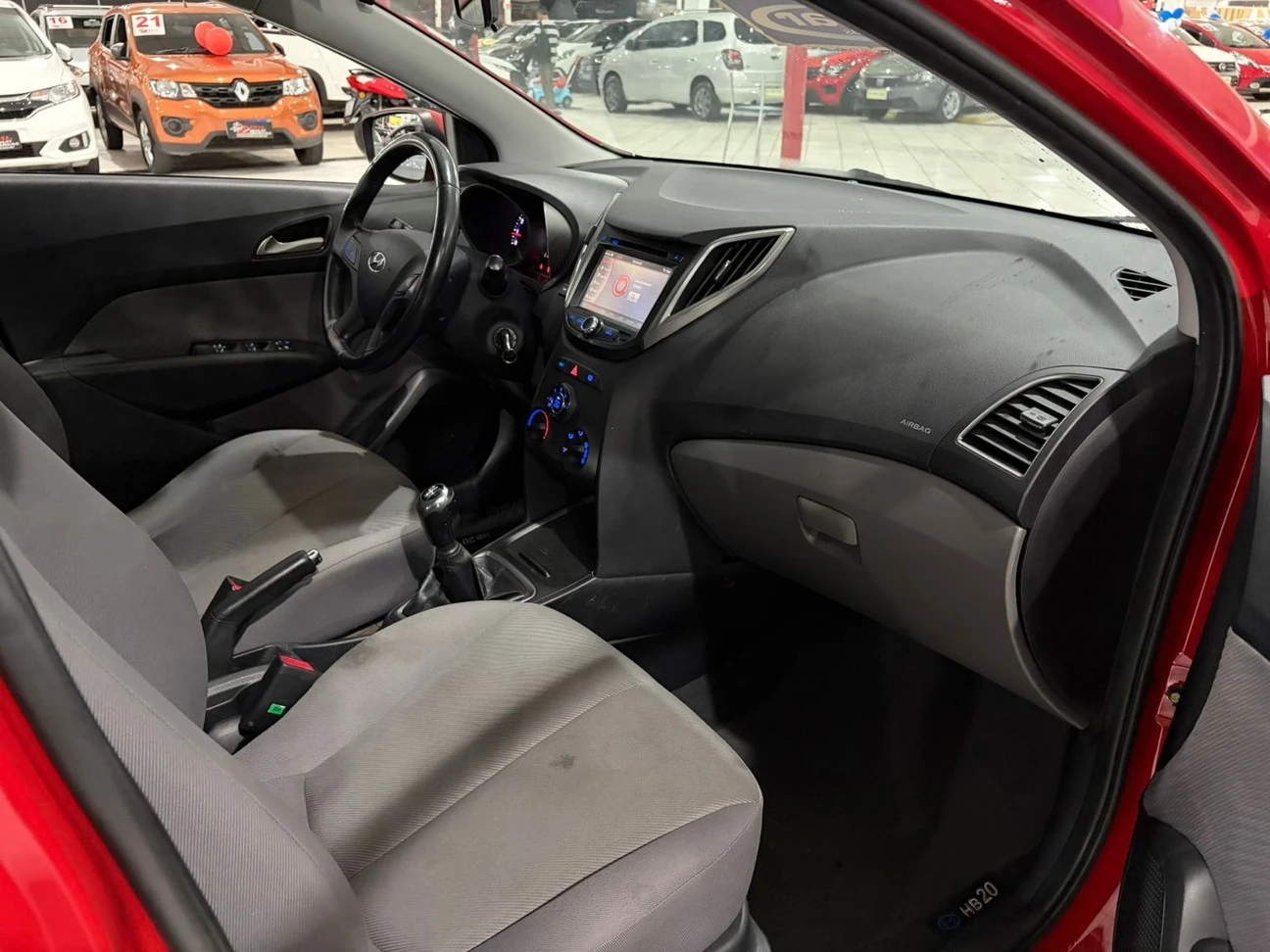 HYUNDAI HB20