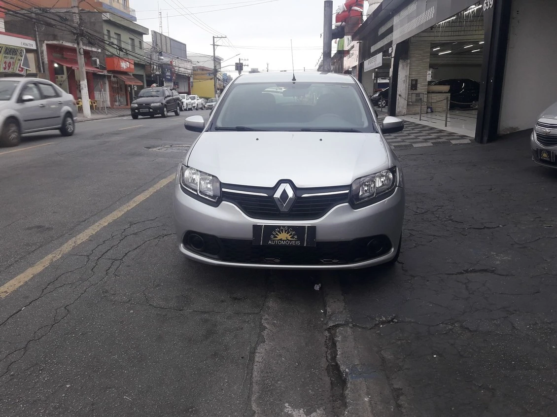 RENAULT SANDERO