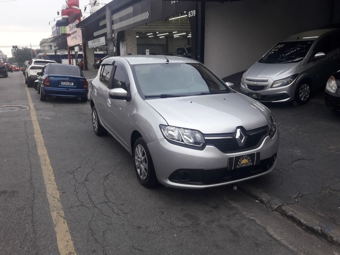 RENAULT SANDERO