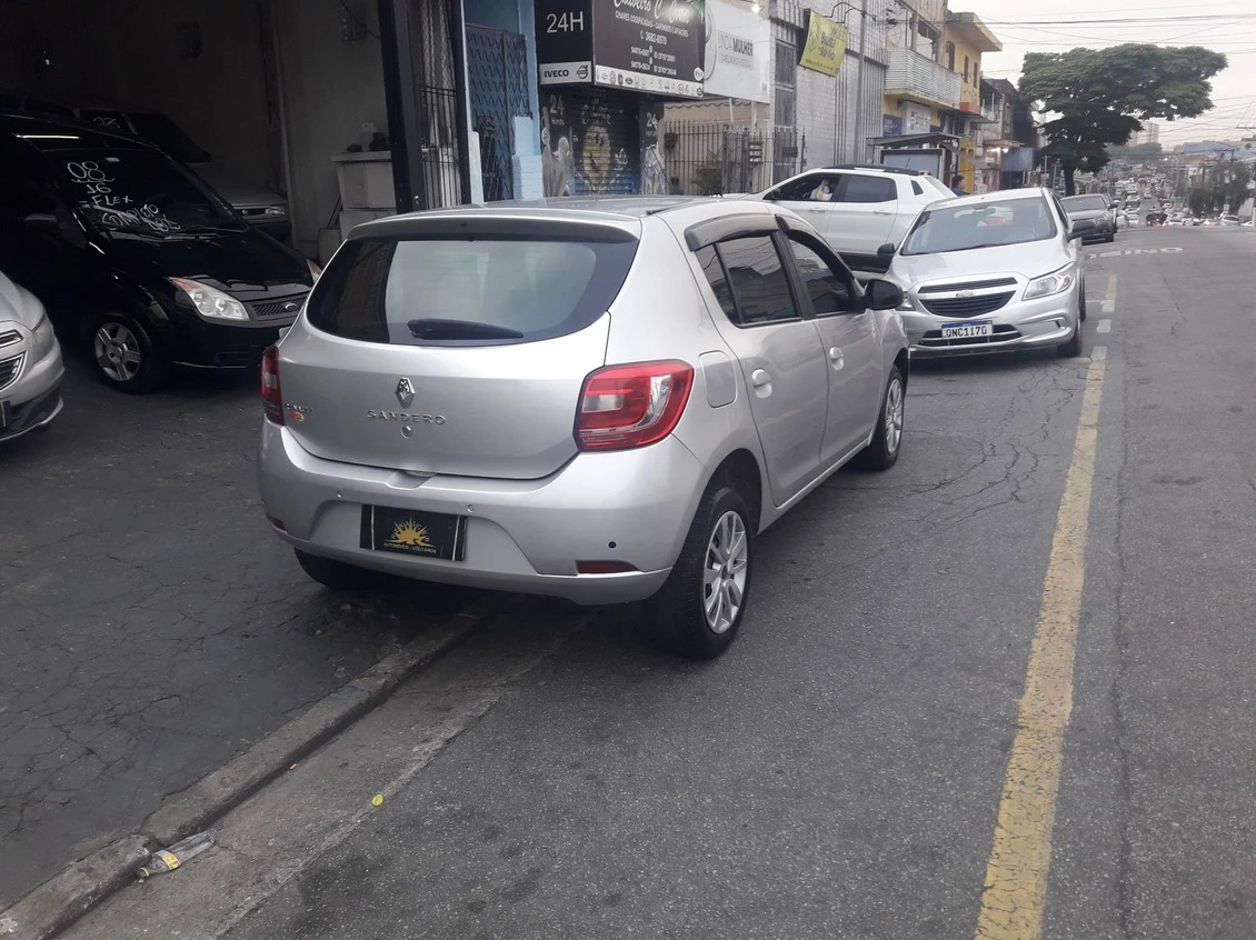 RENAULT SANDERO