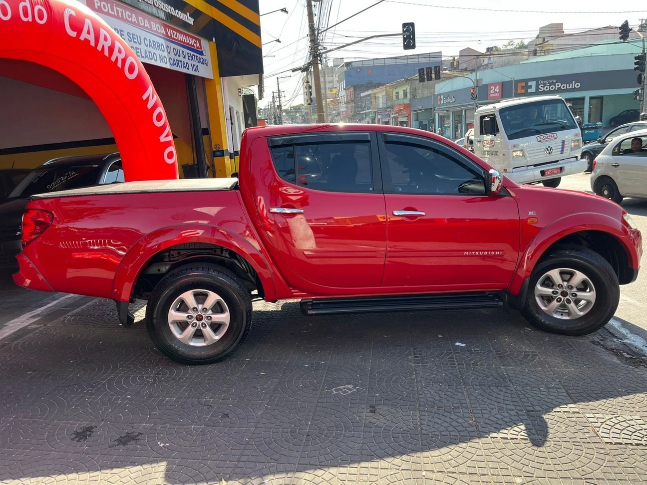 MITSUBISHI L200 TRITON