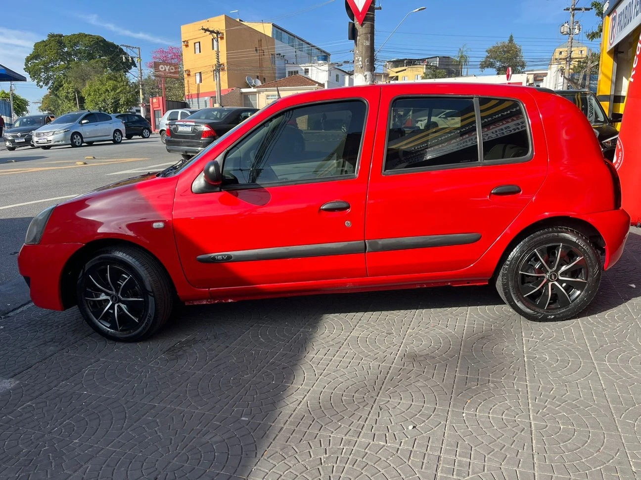 RENAULT CLIO