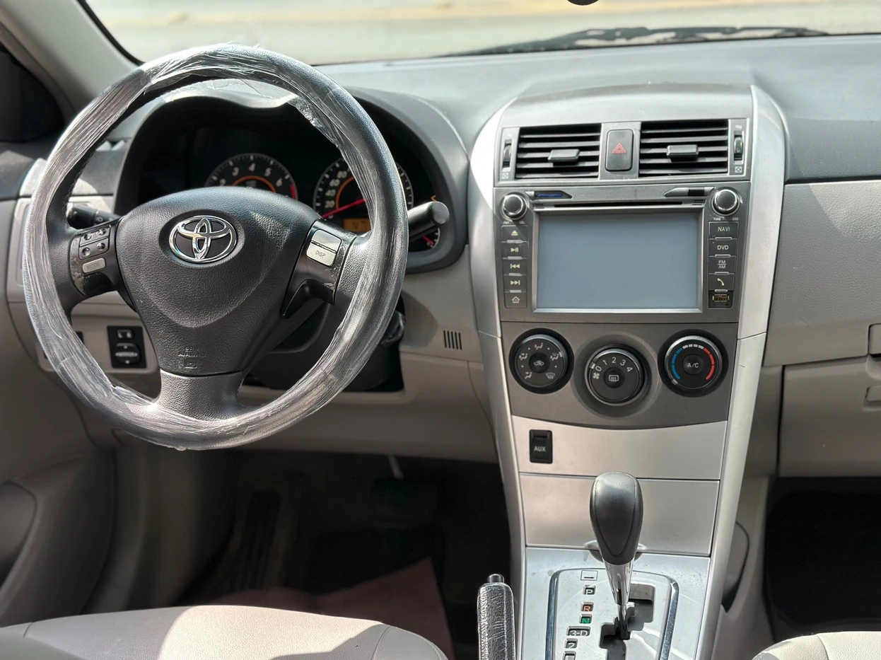 TOYOTA COROLLA
