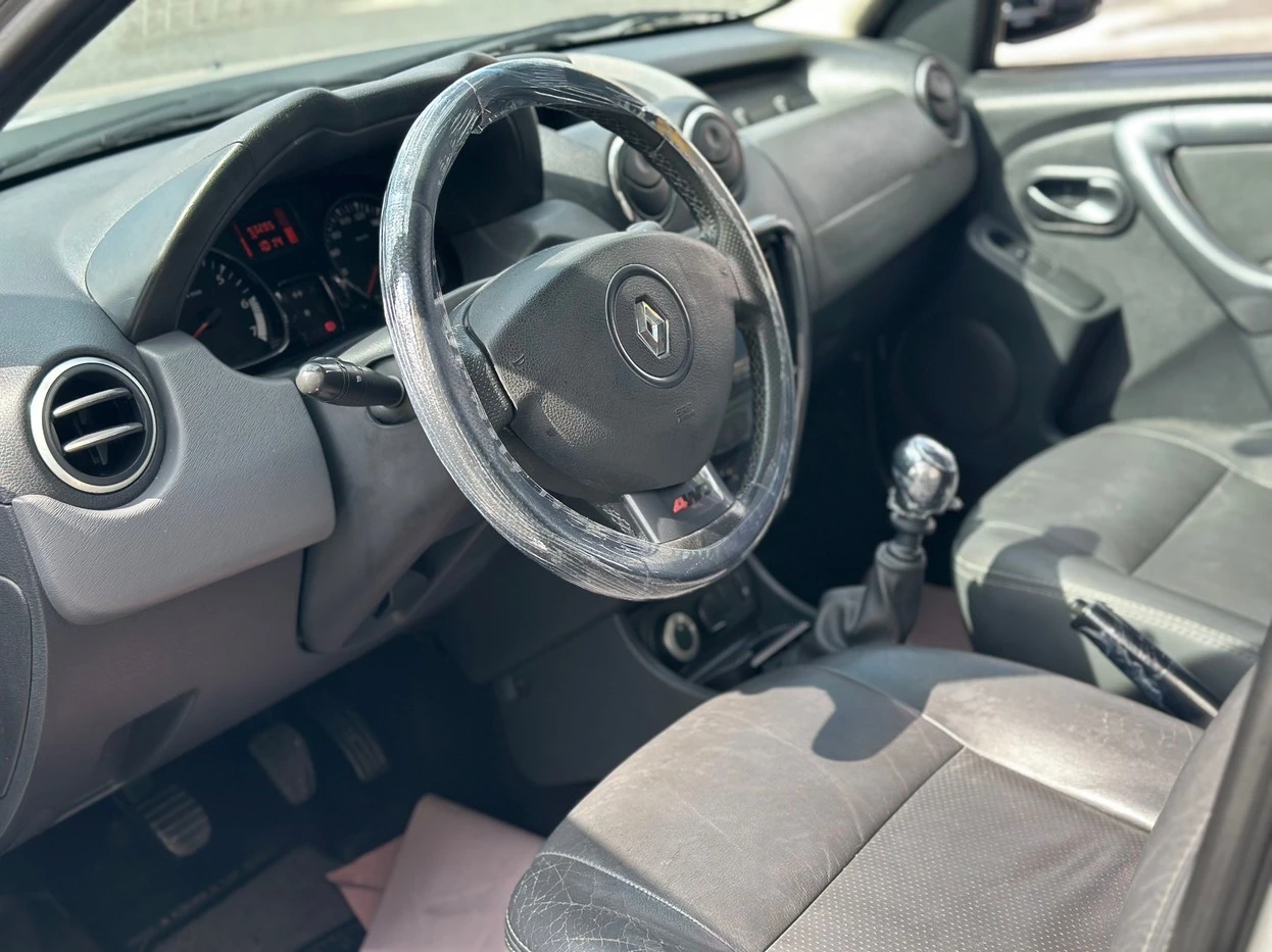 RENAULT DUSTER
