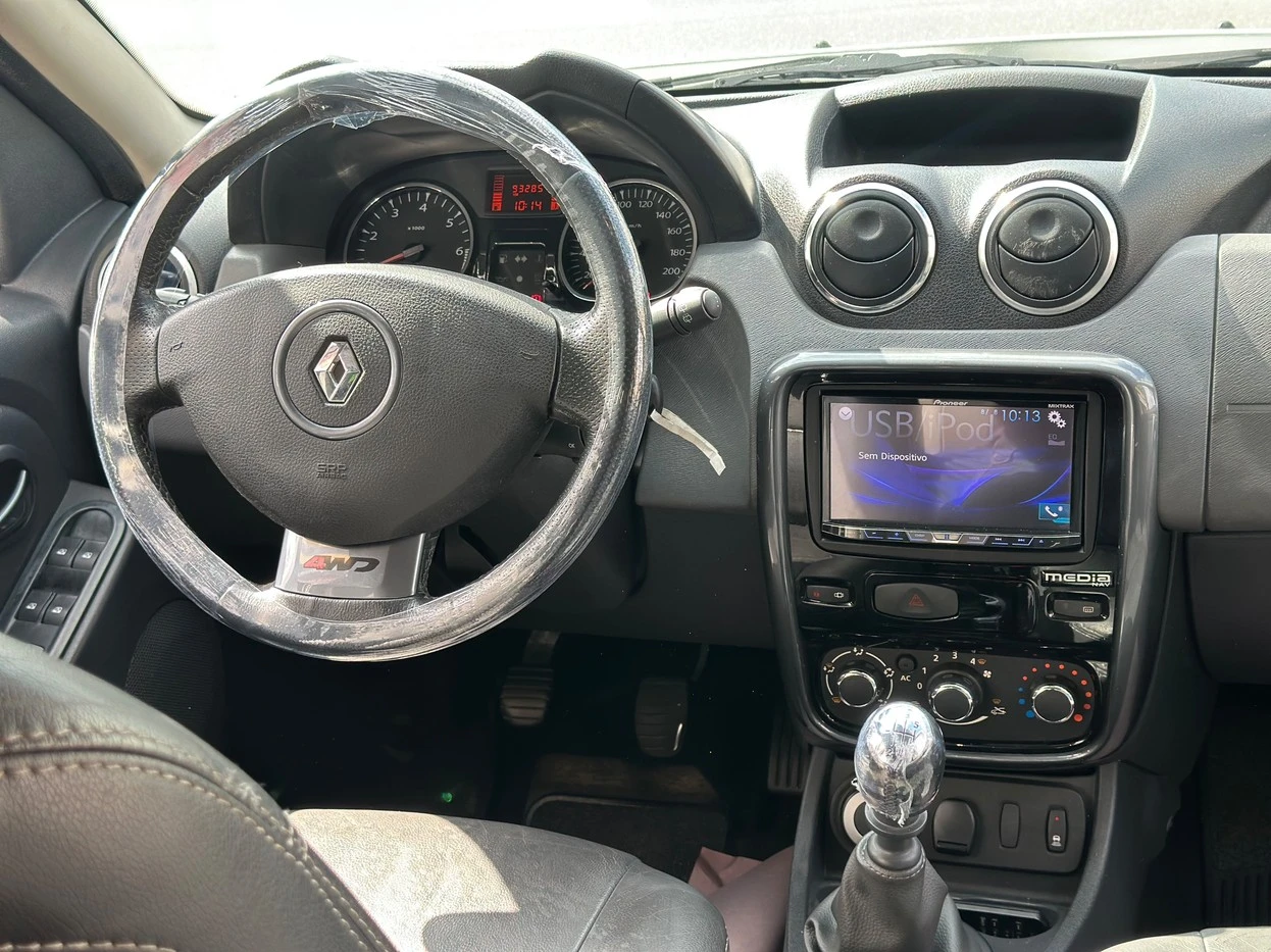 RENAULT DUSTER